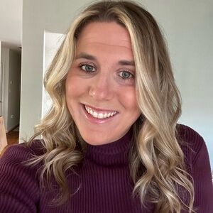 Meet your Posher, Corinne